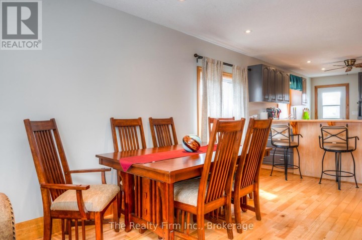 Photo 6 at 46 2 Avenue, Kitchener