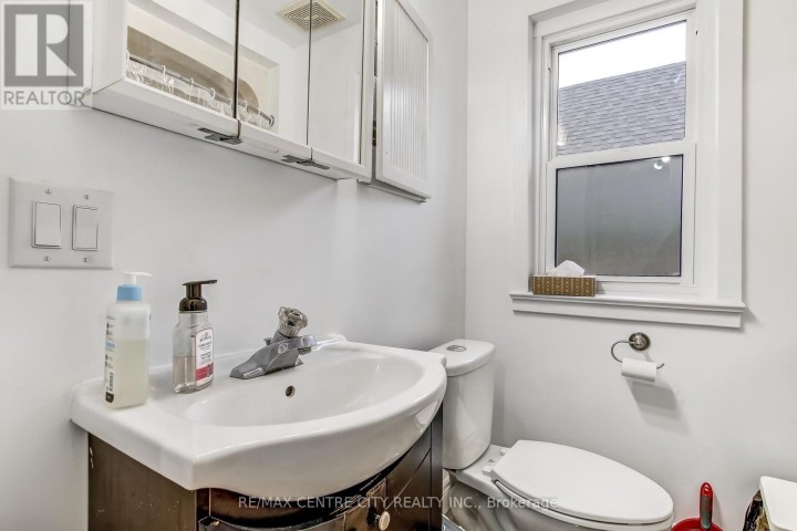 Photo 25 at 92 Forest Avenue, St. Thomas