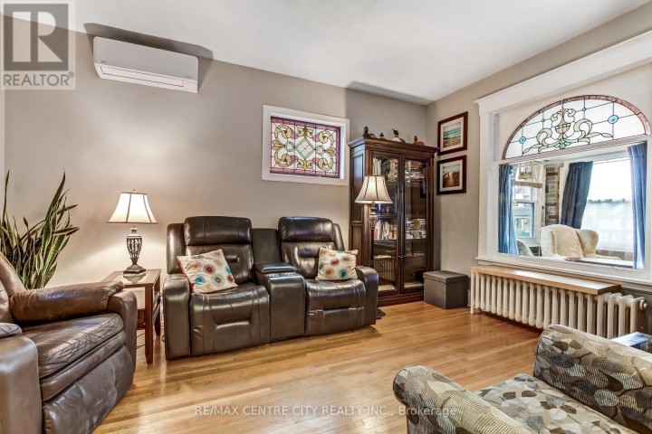 Photo 5 at 92 Forest Avenue, St. Thomas