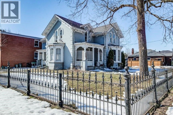 Photo 4 at 30 Brook Street, City Core / Wellington, Cambridge