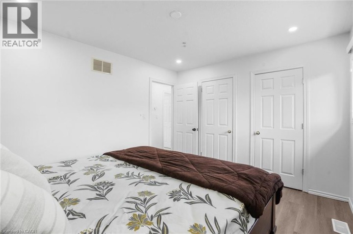 Photo 11 at 8 Bradley Lane, Donegal / Mcguiness, Brantford