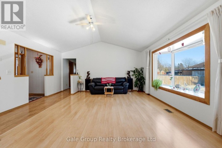 Photo 4 at 38 Adams Avenue, Tillsonburg