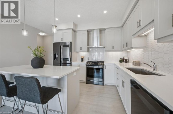 Photo 10 at 212 Green Gate Boulevard, Churchill Park / Moffatt Creek, Cambridge