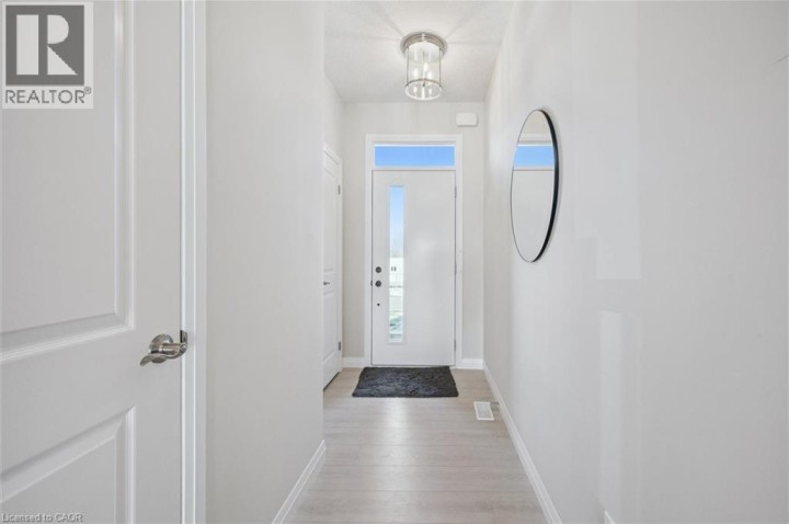 Photo 4 at 212 Green Gate Boulevard, Churchill Park / Moffatt Creek, Cambridge