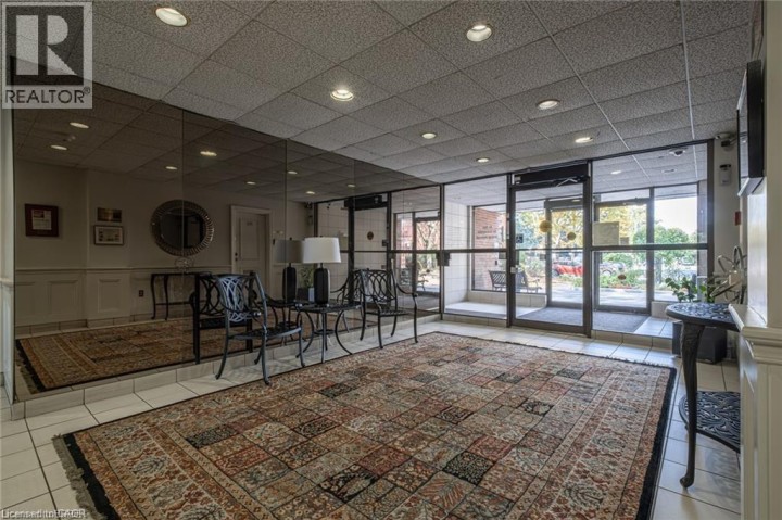 Photo 3 at 334 - 36 Hayhurst Road, Fairview / Greenbrier, Brantford