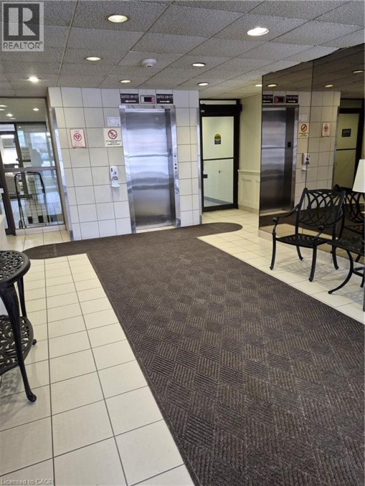 Photo 4 at 334 - 36 Hayhurst Road, Fairview / Greenbrier, Brantford