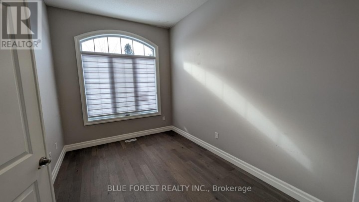 Photo 11 at 11 - 273 Riddell Street, Woodstock - North, Woodstock