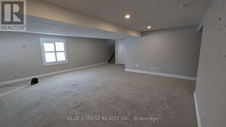 Photo 7 at 11 - 273 Riddell Street, Woodstock - North, Woodstock