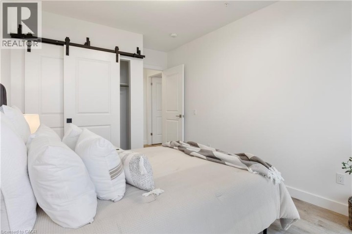 Photo 14 at 1905 - 50 S Grand Avenue, St Gregory's / Tait, Cambridge