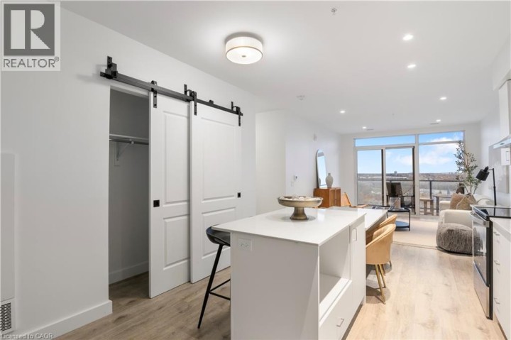 Photo 7 at 1905 - 50 S Grand Avenue, St Gregory's / Tait, Cambridge