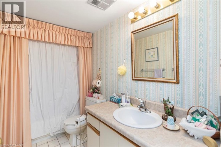 Photo 23 at 304 - 150 W Wilson Street, Dancaster / Nakoma / Maple Lane, Ancaster