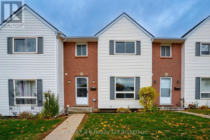 Photo 1 at 6 - 380 Quarter Town Line, Tillsonburg