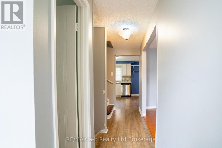 Photo 3 at 6 - 380 Quarter Town Line, Tillsonburg