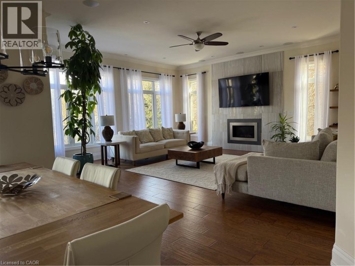 Photo 18 at 211 Tollgate Drive, Maple Lane Annex, Ancaster