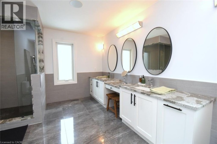 Photo 27 at 211 Tollgate Drive, Maple Lane Annex, Ancaster