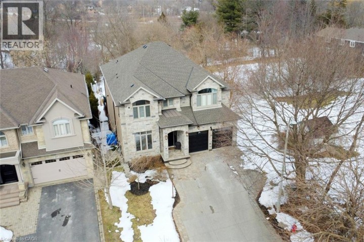 Photo 3 at 211 Tollgate Drive, Maple Lane Annex, Ancaster