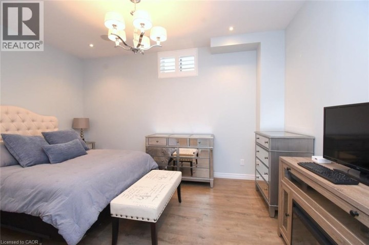 Photo 47 at 211 Tollgate Drive, Maple Lane Annex, Ancaster