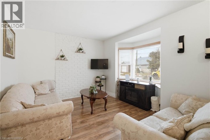 Photo 4 at 112 Harold Avenue, Lion's Park, Brantford