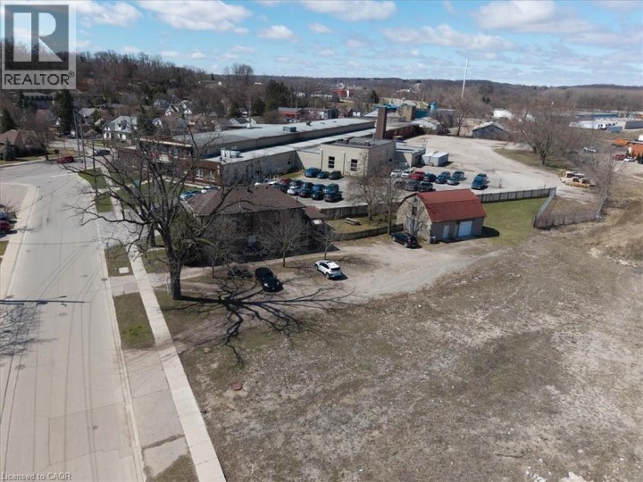 Photo 4 at 135 Sherwood Drive, Old West Brant, Brantford