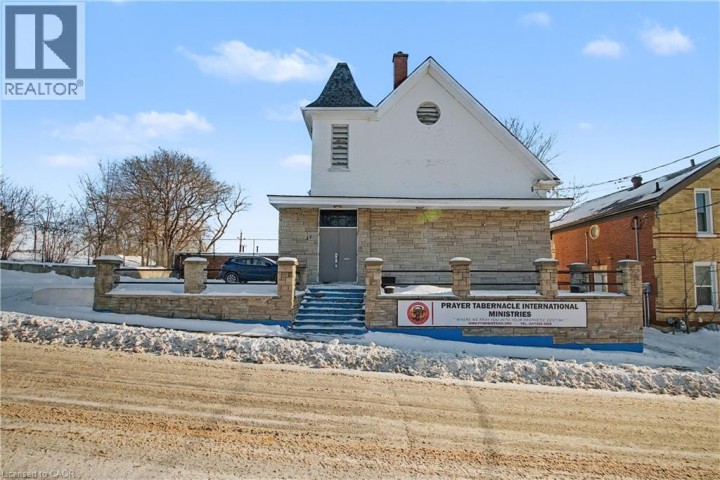 Photo 3 at 37 Wellington Street, City Core / Wellington, Cambridge