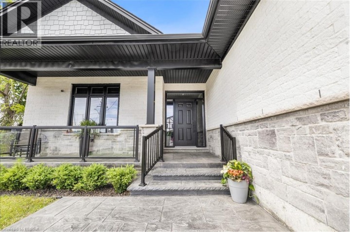 Photo 2 at 442 James Street, Delhi