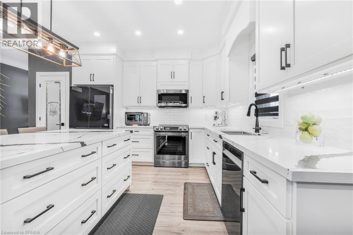 Photo 6 at 442 James Street, Delhi