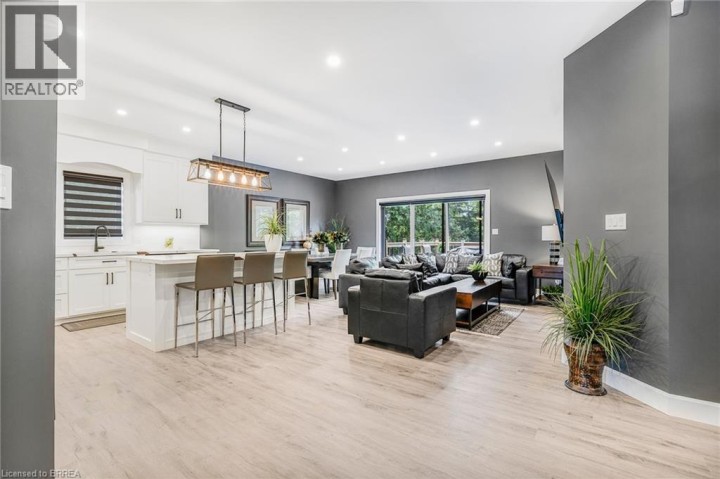 Photo 7 at 442 James Street, Delhi