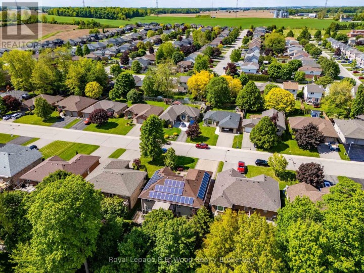 Photo 46 at 36 Woodland Crescent, Tillsonburg