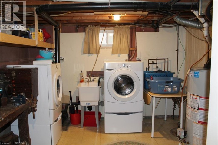 Photo 17 at 27 Collingdon Drive, Echo Place, Brantford