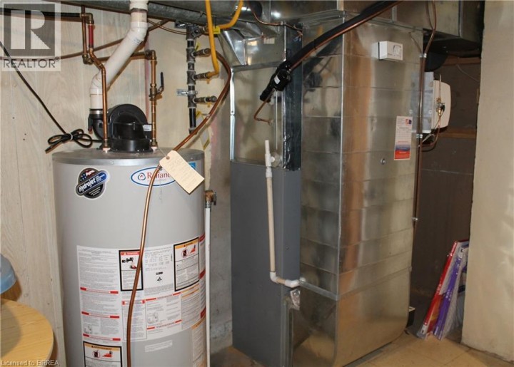 Photo 19 at 27 Collingdon Drive, Echo Place, Brantford