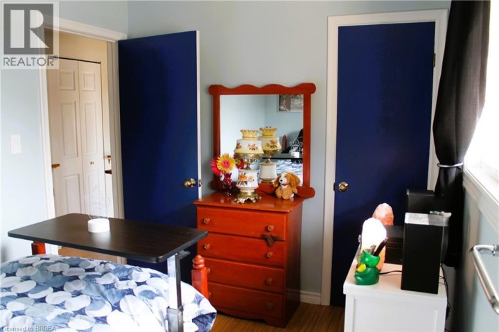 Photo 6 at 27 Collingdon Drive, Echo Place, Brantford