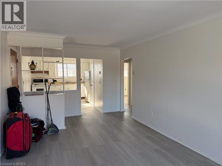 Photo 11 at 3 - 36 Graham Avenue, Lion's Park, Brantford