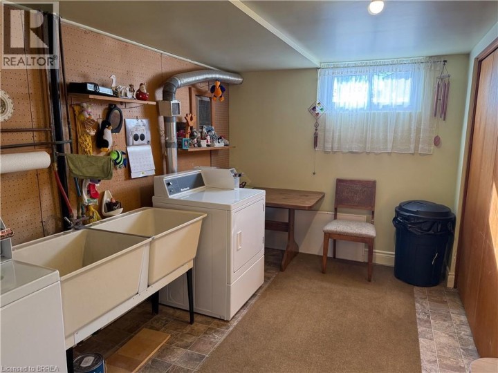 Photo 23 at 3 - 36 Graham Avenue, Lion's Park, Brantford