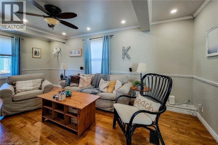 Photo 13 at 54 Eighth Avenue, Eagle Place East, Brantford