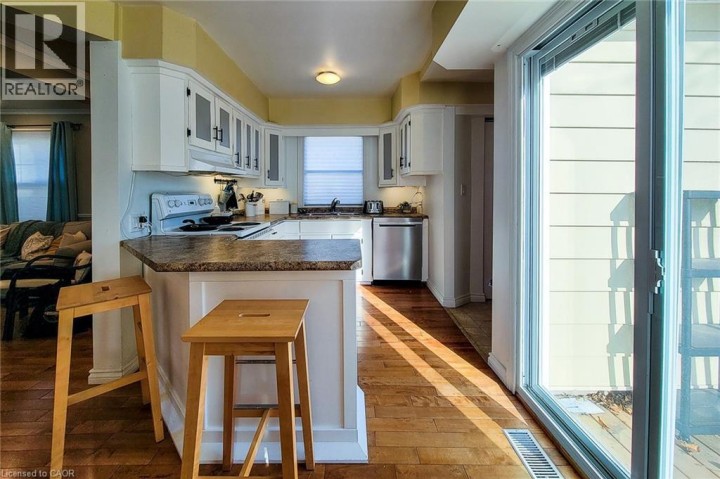 Photo 18 at 54 Eighth Avenue, Eagle Place East, Brantford