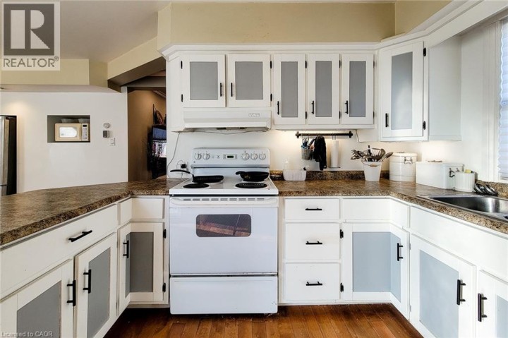 Photo 20 at 54 Eighth Avenue, Eagle Place East, Brantford