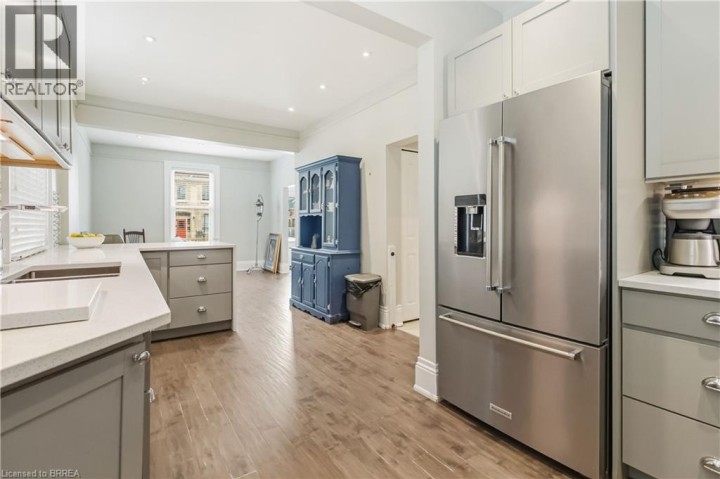 Photo 13 at 200 Brant Avenue, Lansdowne, Brantford