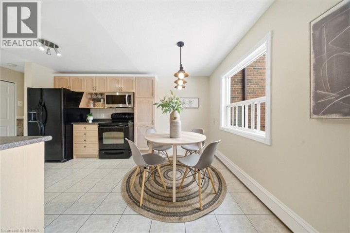 Photo 5 at 16 - 616 Grey Street, Echo Place, Brantford