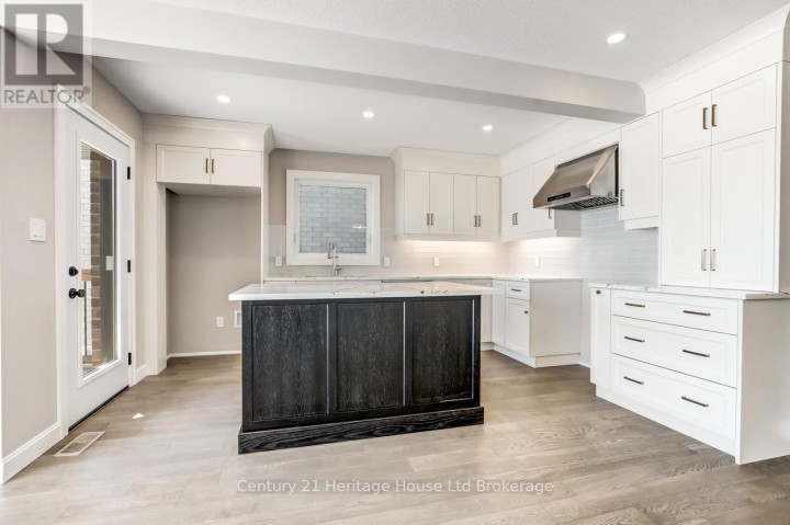 Photo 9 at 327 Anderson Street, Rural South-west Oxford, South-West Oxford