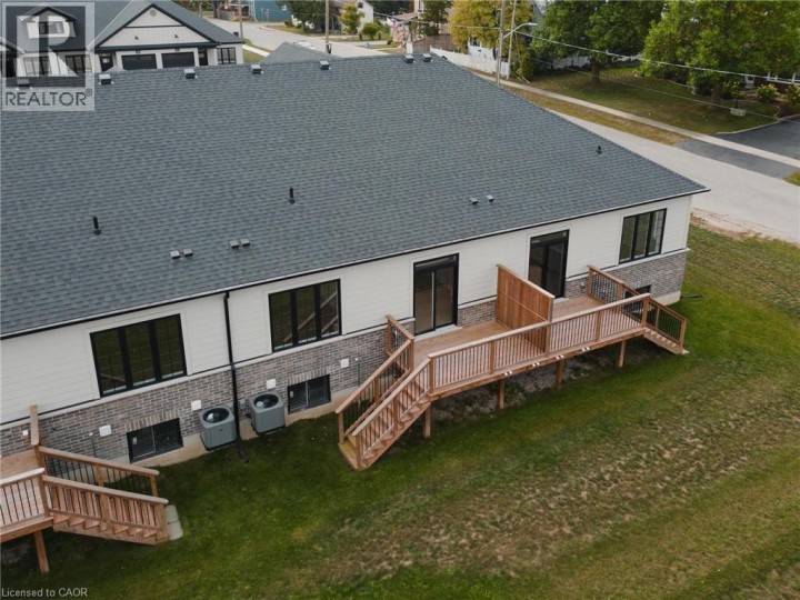 Photo 13 at 202 - 12 Washington Street, Norwich Town, Norwich