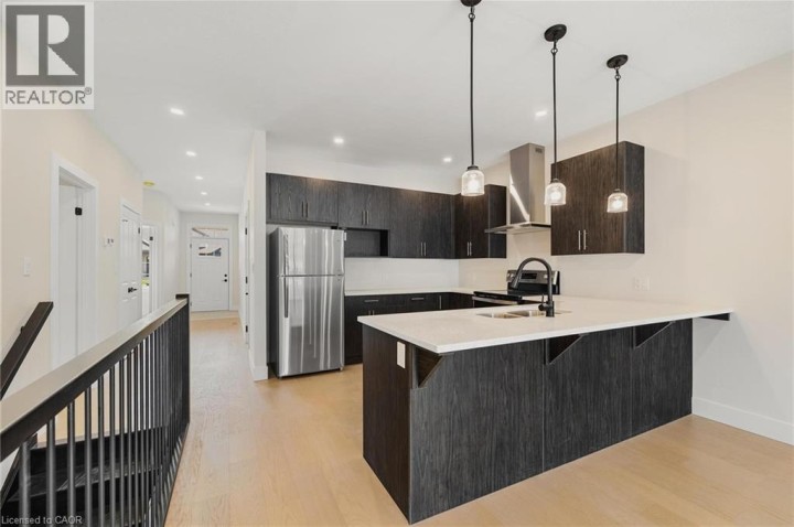 Photo 4 at 202 - 12 Washington Street, Norwich Town, Norwich