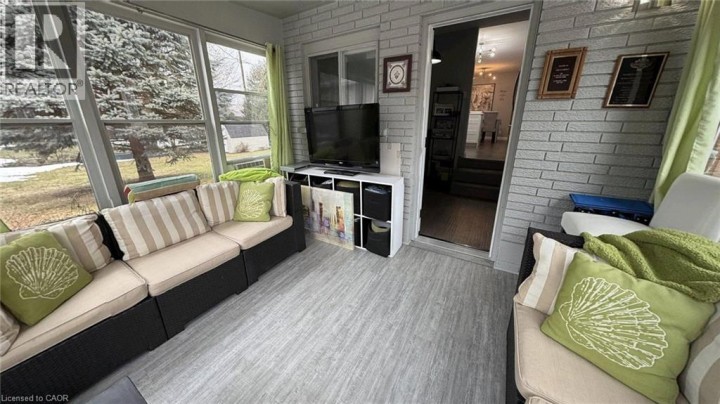 Photo 11 at 306 Adams Avenue, Delhi