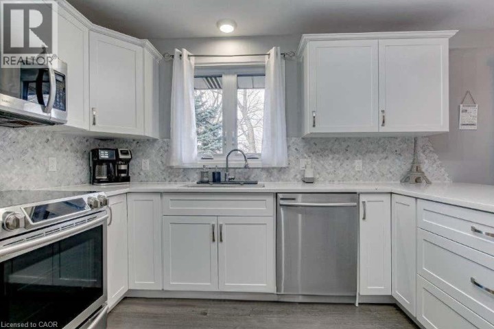 Photo 5 at 306 Adams Avenue, Delhi