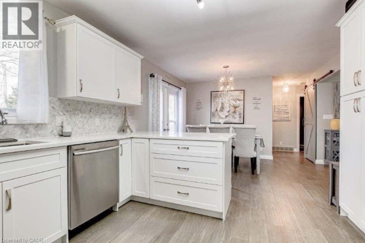 Photo 7 at 306 Adams Avenue, Delhi