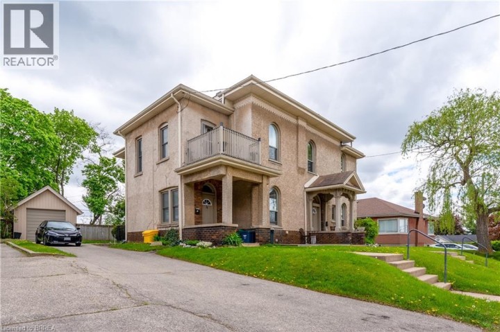 Photo 2 at 23 Lyons Avenue, Abigail / Lyons, Brantford