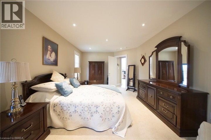 Photo 20 at 21 - 422 Powerline Road, Rosedale / Gable Height, Brantford