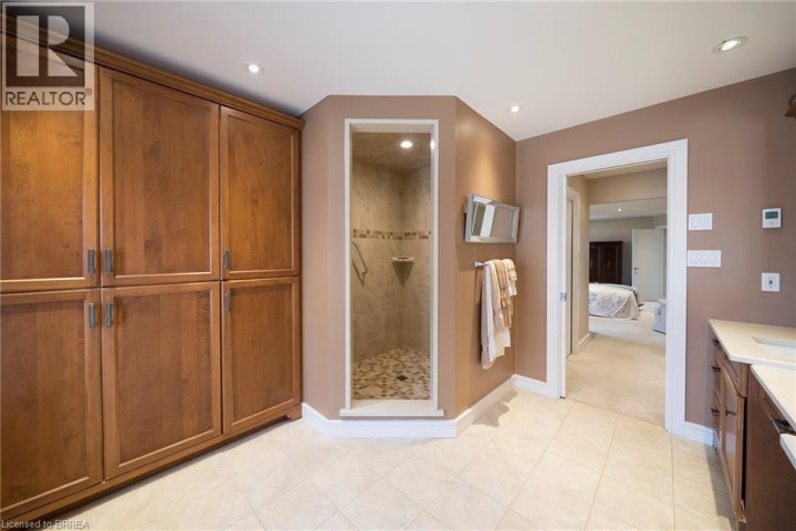 Photo 23 at 21 - 422 Powerline Road, Rosedale / Gable Height, Brantford