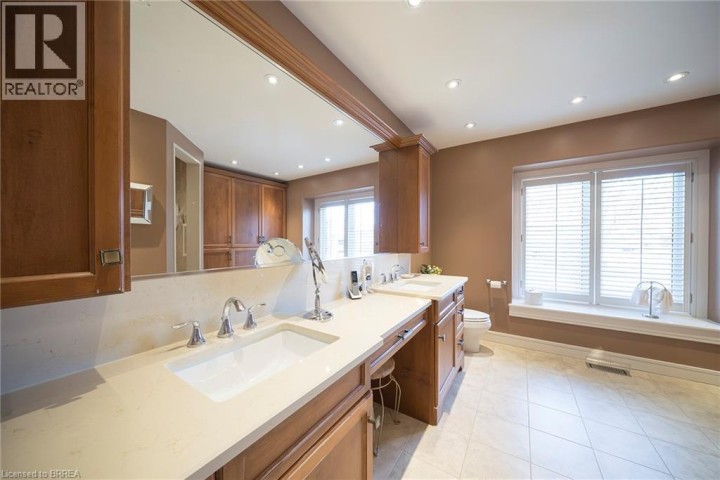 Photo 25 at 21 - 422 Powerline Road, Rosedale / Gable Height, Brantford