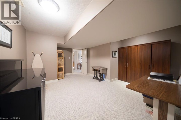Photo 31 at 21 - 422 Powerline Road, Rosedale / Gable Height, Brantford