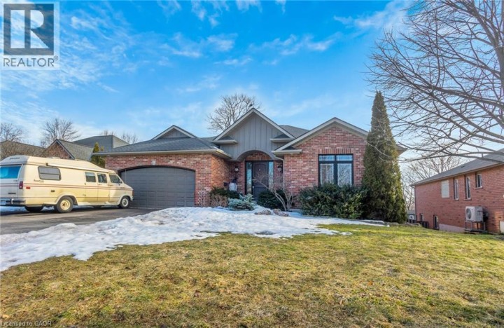 Photo 2 at 26 Woodland Crescent, Tillsonburg